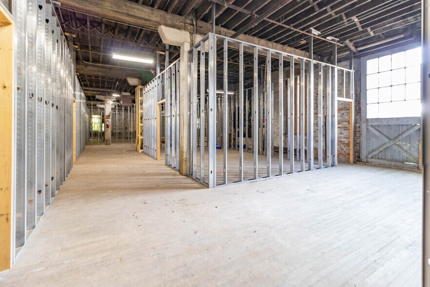 More Photos Of 1275 Budd St, Cincinnati Warehouse For Sale