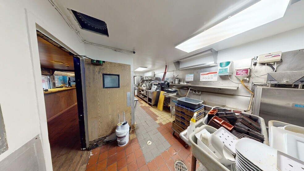 More Photos Of 5800 34th St N, Saint Petersburg Restaurant For Sale