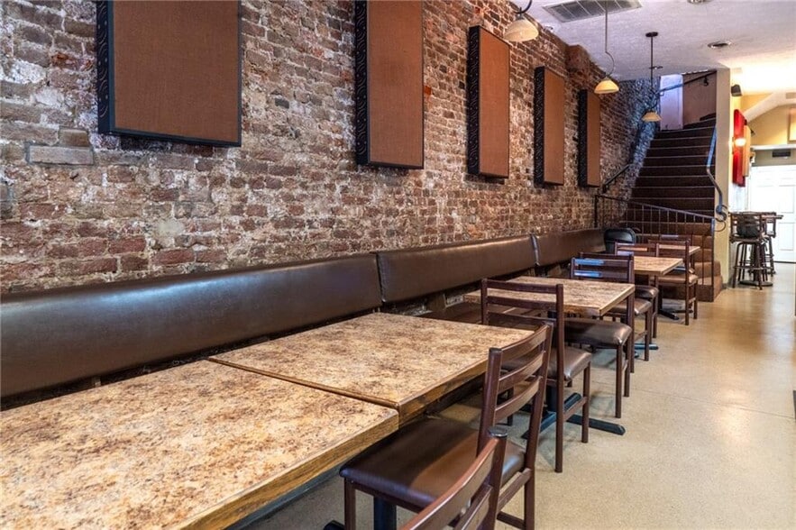 More Photos Of 10 Market St, Pittsburgh Restaurant For Sale