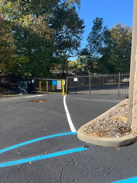 More Photos Of 1075 Delsea Dr, Westville Flex For Lease