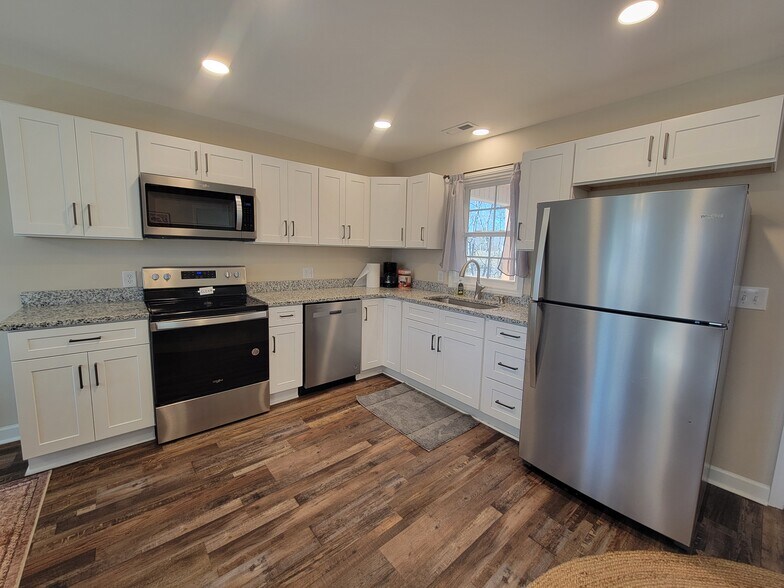 More Photos Of 109 E Highfill Ave, Liberty Apartments For Sale