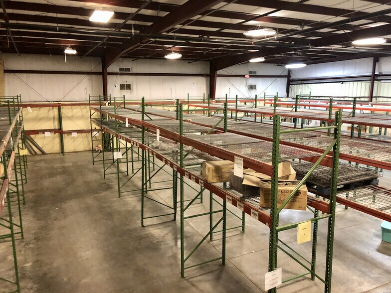 More Photos Of 801 E International Speedway Blvd, Deland Manufacturing For Lease