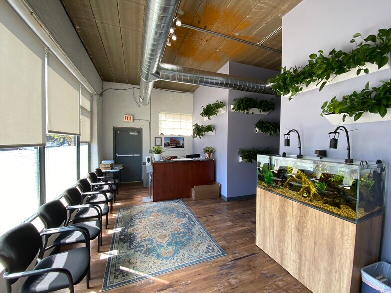 More Photos Of 1756 N Kimball Ave, Chicago Light Distribution For Lease