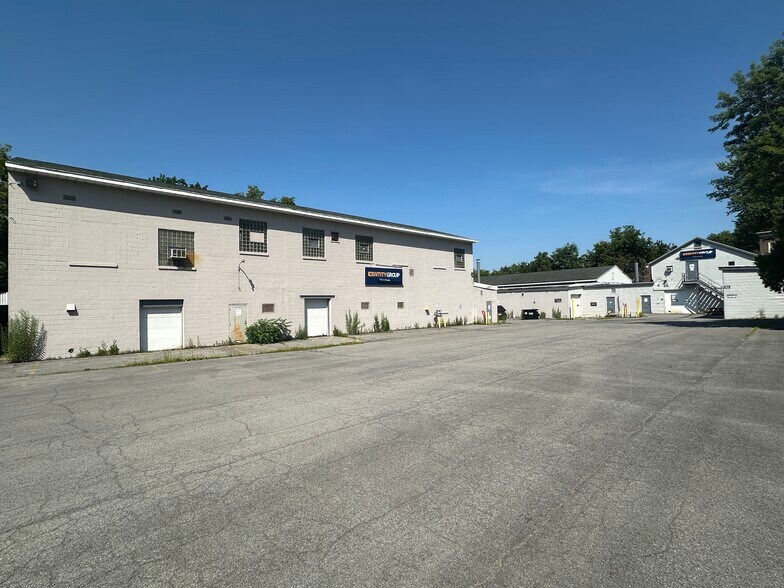 Primary Photo Of 31 Faass Ave, Utica Manufacturing For Lease