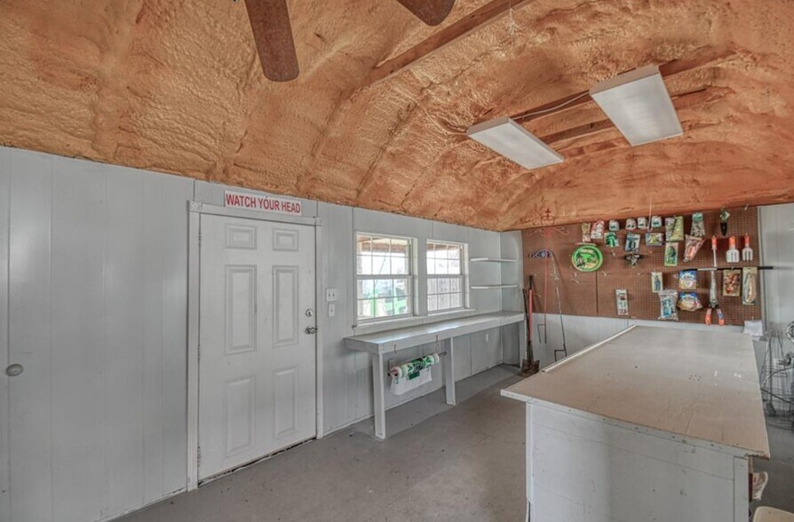 More Photos Of 521 Eel River St, Purcell General Retail For Sale