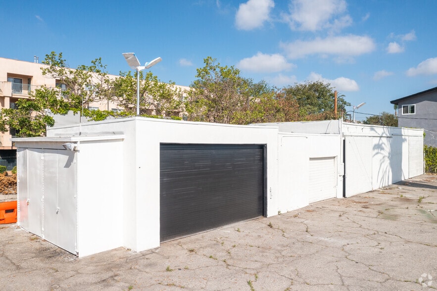 More Photos Of 923 S Prairie Ave, Inglewood Warehouse For Lease