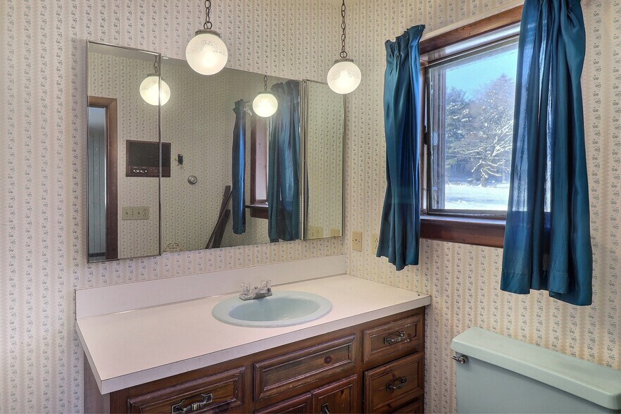 More Photos Of 306 Merwinsburg Rd, Effort Apartments For Sale