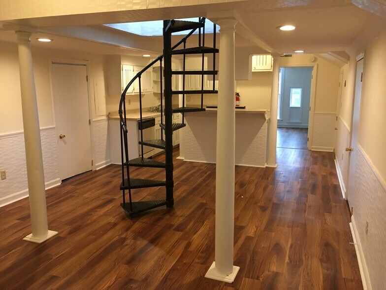 More Photos Of 635 E Bay St, Charleston Office Residential For Lease