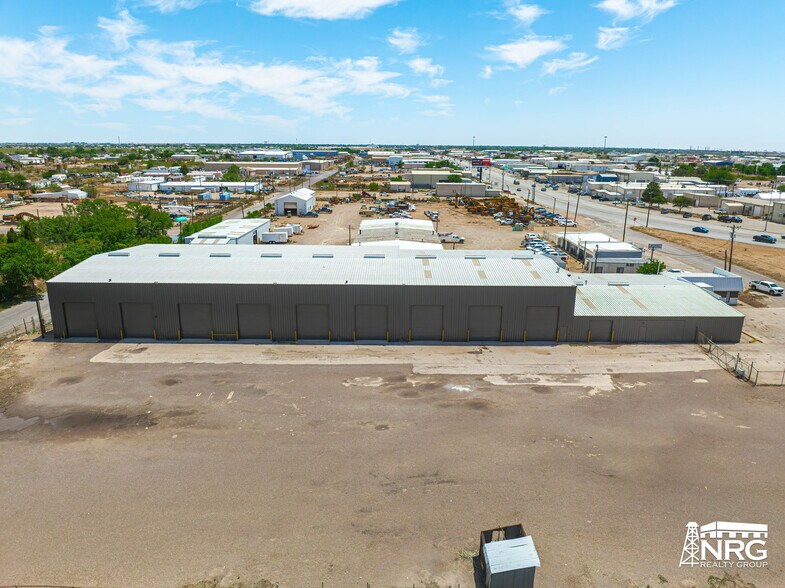 More Photos Of 2818 W 42nd St, Odessa Warehouse For Lease