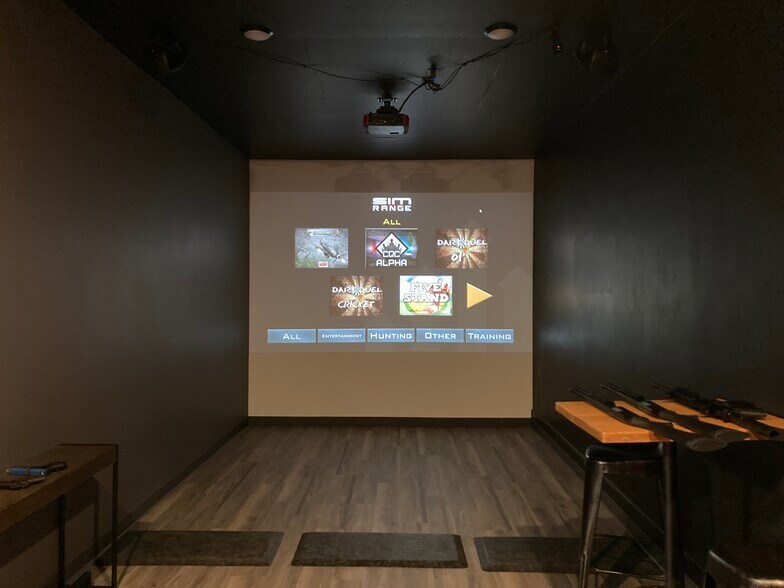 More Photos Of 2023 W Superior St, Duluth Storefront Retail Residential For Sale
