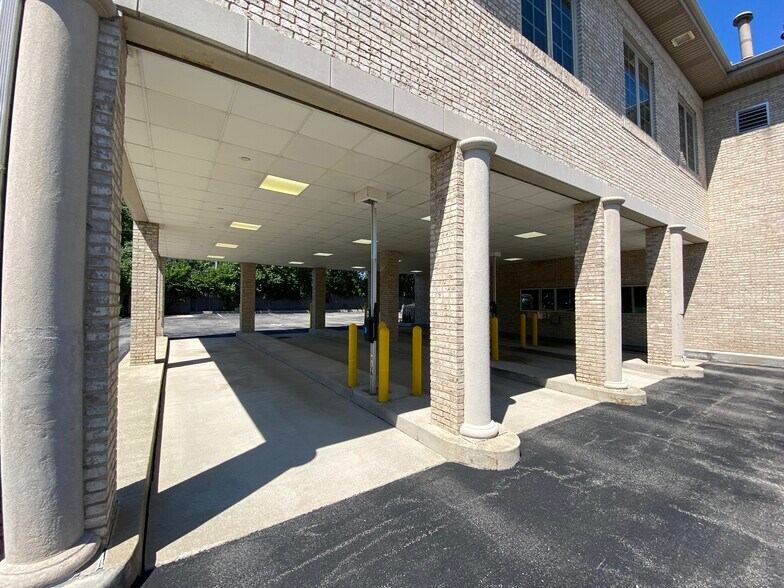 More Photos Of 718 Ogden Ave, Downers Grove Loft Creative Space For Lease