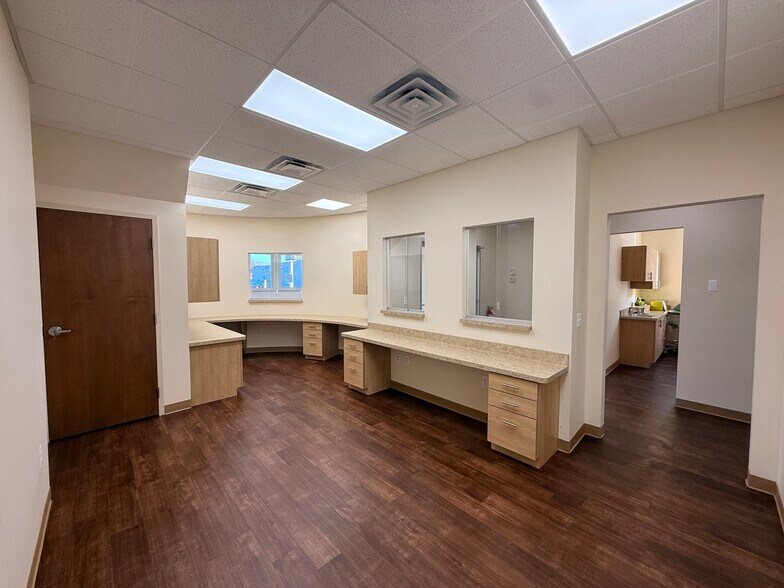 More Photos Of 11901 Joseph Campau St, Hamtramck Storefront Retail Office For Lease