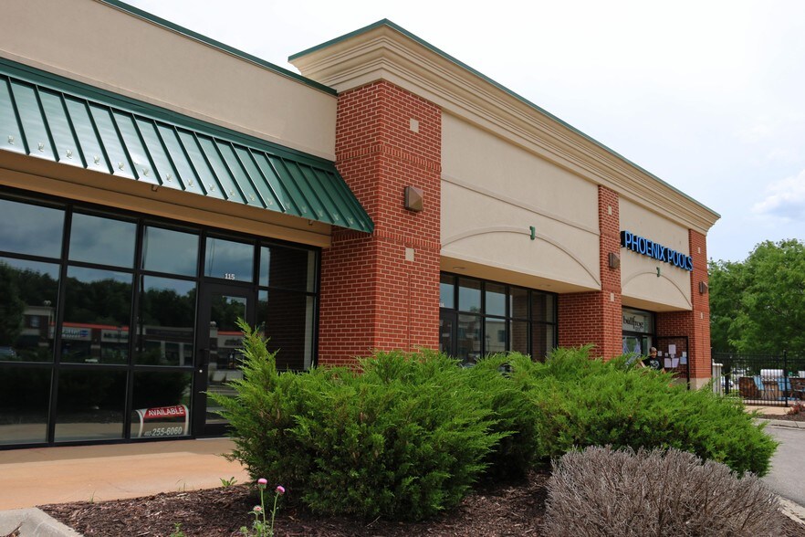 More Photos Of 5413 S 72nd St, Omaha General Retail For Lease