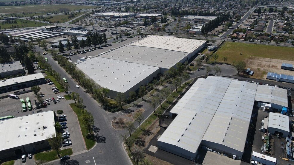 More Photos Of 105 Industrial Park Dr, Manteca Warehouse For Sale