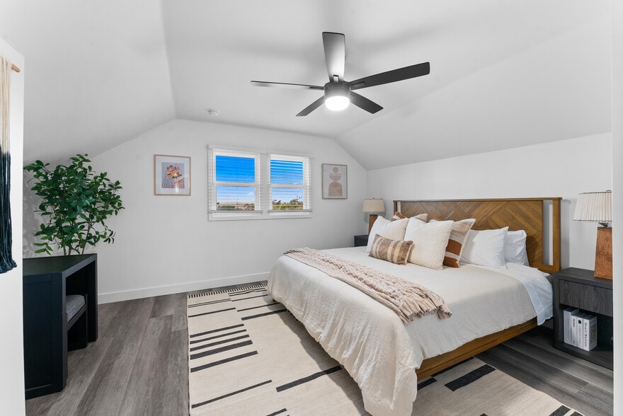 More Photos Of 832 Desty St, San Diego Apartments For Sale