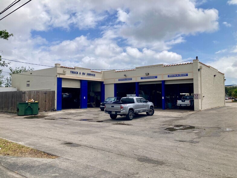 More Photos Of 406 Washington Ave, Homestead Auto Repair For Sale