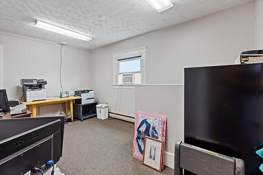 More Photos Of 323 State St, Augusta Office Residential For Sale