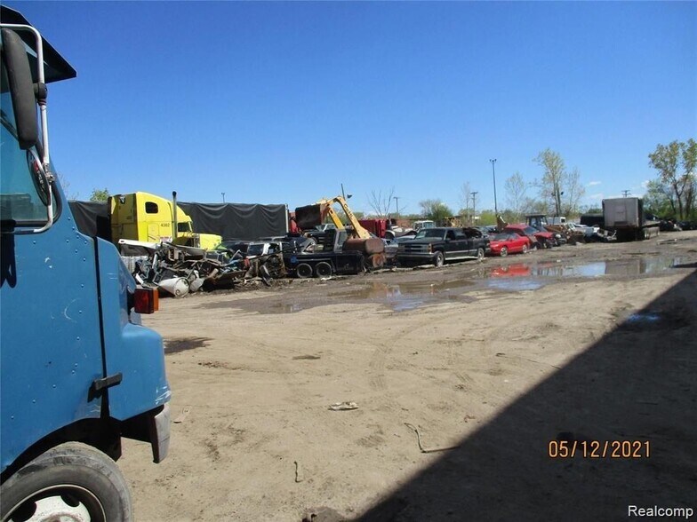 More Photos Of 7170 E McNichols Rd, Detroit Manufacturing For Sale