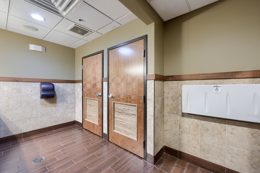 More Photos Of 3610 Newport rd, Intercourse Specialty For Lease