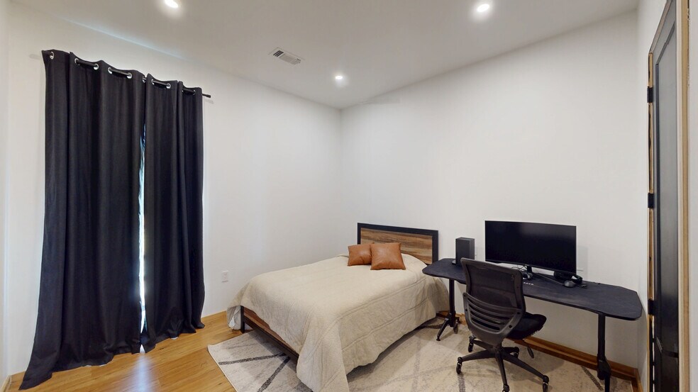 More Photos Of 28300 County Road 1590, Stonewall Land For Sale