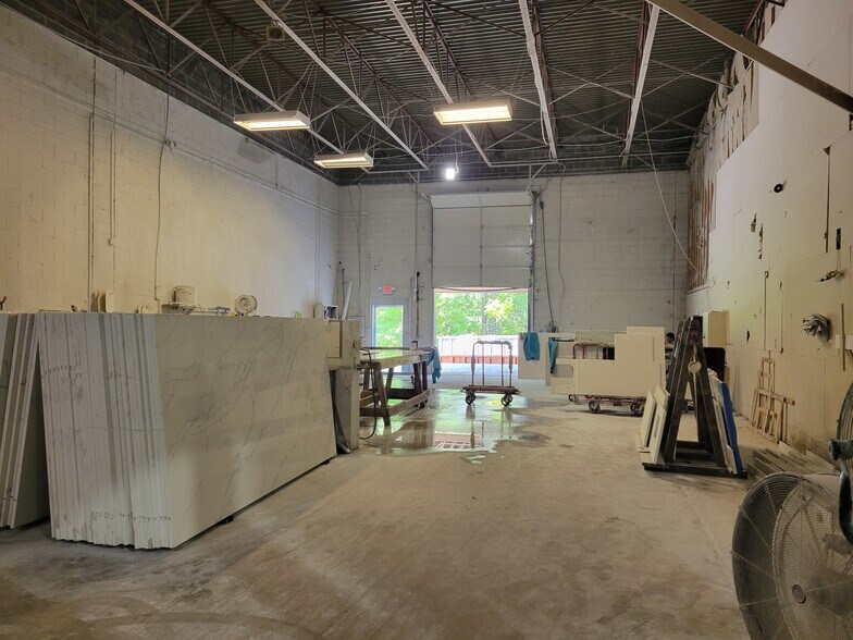 More Photos Of 1641 E Marlton Pike, Cherry Hill Showroom For Lease