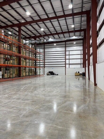 More Photos Of 421 19th SE st, Hickory Industrial For Lease