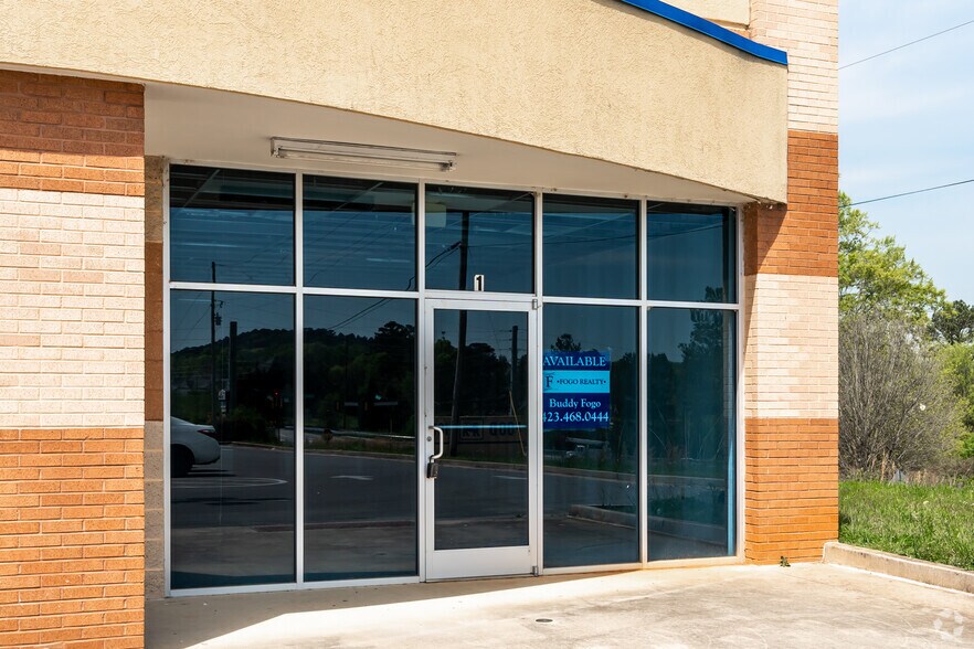 More Photos Of 1512 Red Bud Rd, Calhoun General Retail For Lease