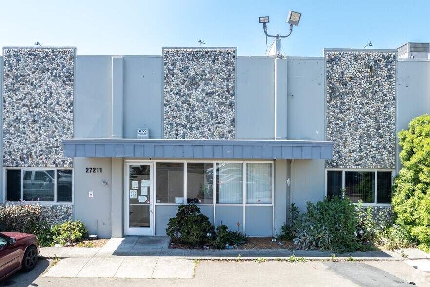 More Photos Of 27163-27211 Industrial Blvd, Hayward Warehouse For Lease
