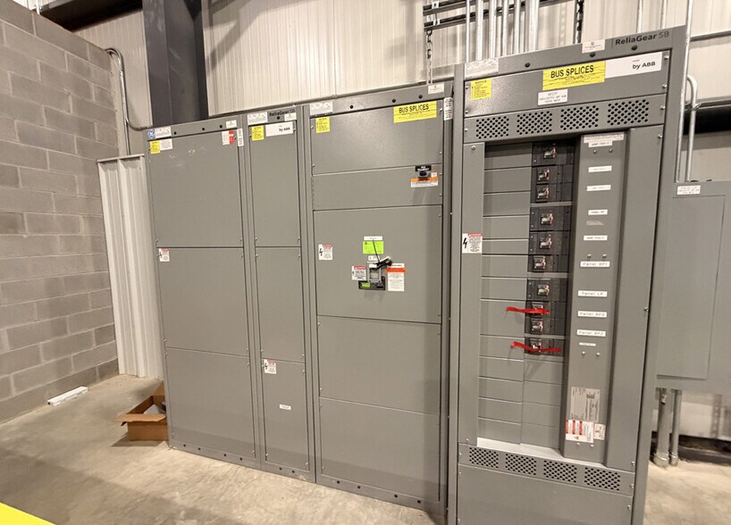More Photos Of 211 Watkins Rd, Battle Creek Distribution For Lease