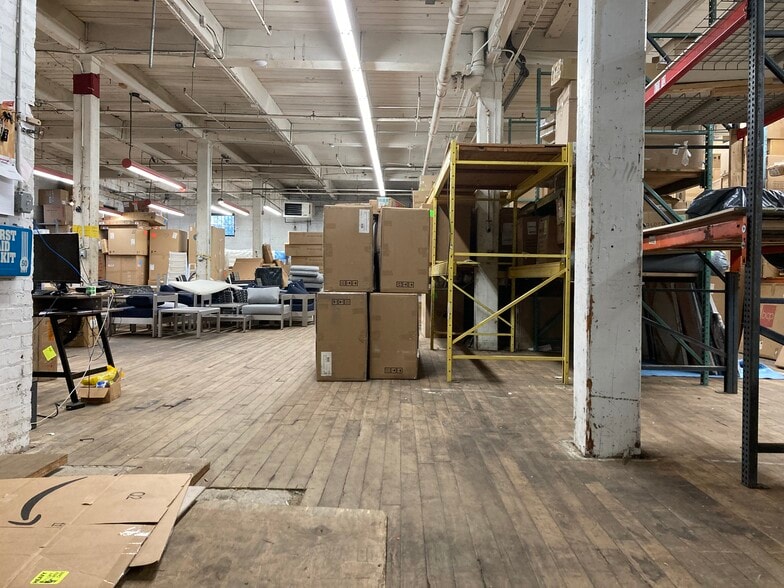 More Photos Of 2 Aspen Pl, Passaic Showroom For Lease