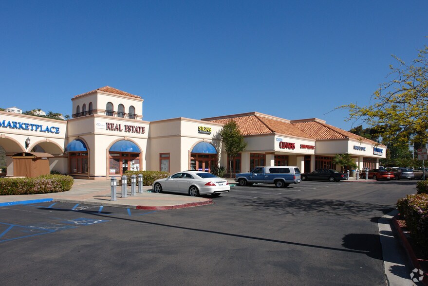 More Photos Of 12650 Sabre Springs Pky, San Diego Storefront For Lease
