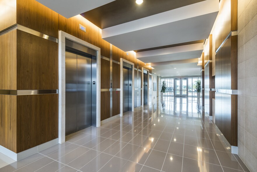 More Photos Of 14675 Dallas Pky, Dallas Office For Lease