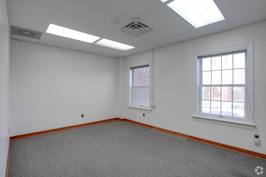More Photos Of 825 Paoli Pike, West Chester Office For Lease