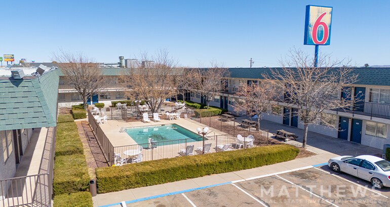 Primary Photo Of 2514 Navajo Blvd, Holbrook Hotel For Sale