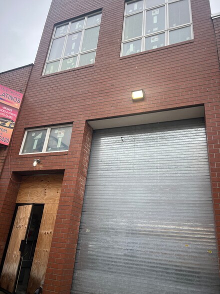 Primary Photo Of 266 52nd St, Brooklyn Flex For Lease