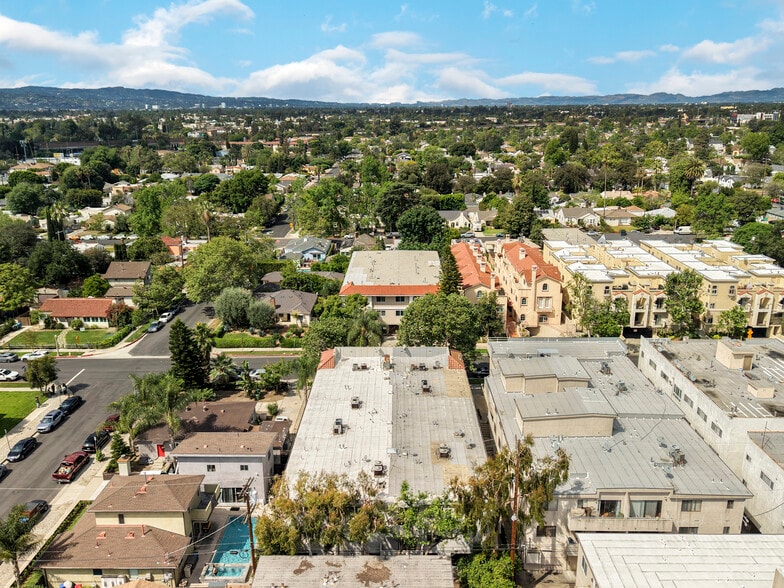 More Photos Of 5712 Camellia Ave, North Hollywood Apartments For Sale