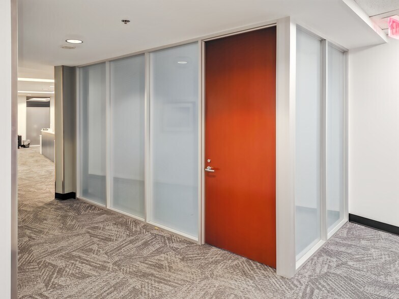 More Photos Of 2300 Main St, Kansas City Coworking Space