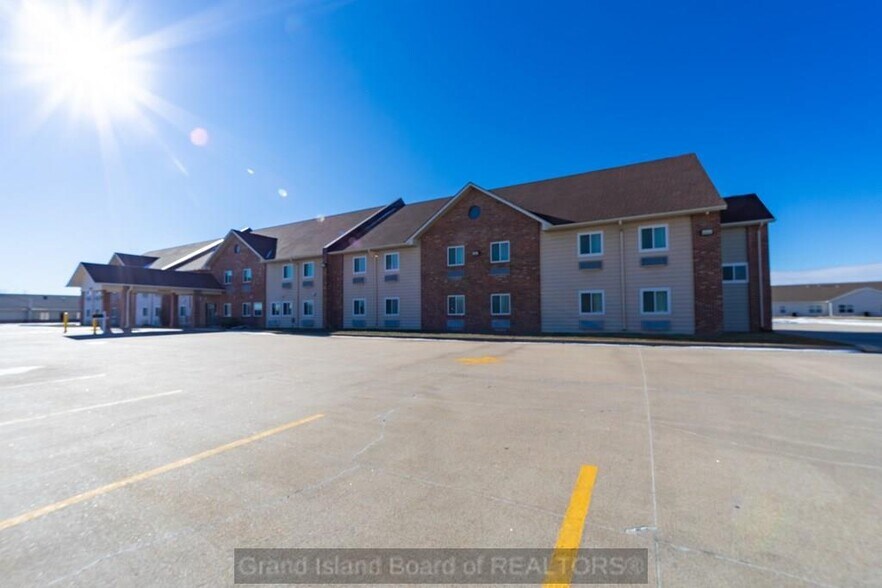 More Photos Of 2620 N Diers Ave, Grand Island Hotel For Sale