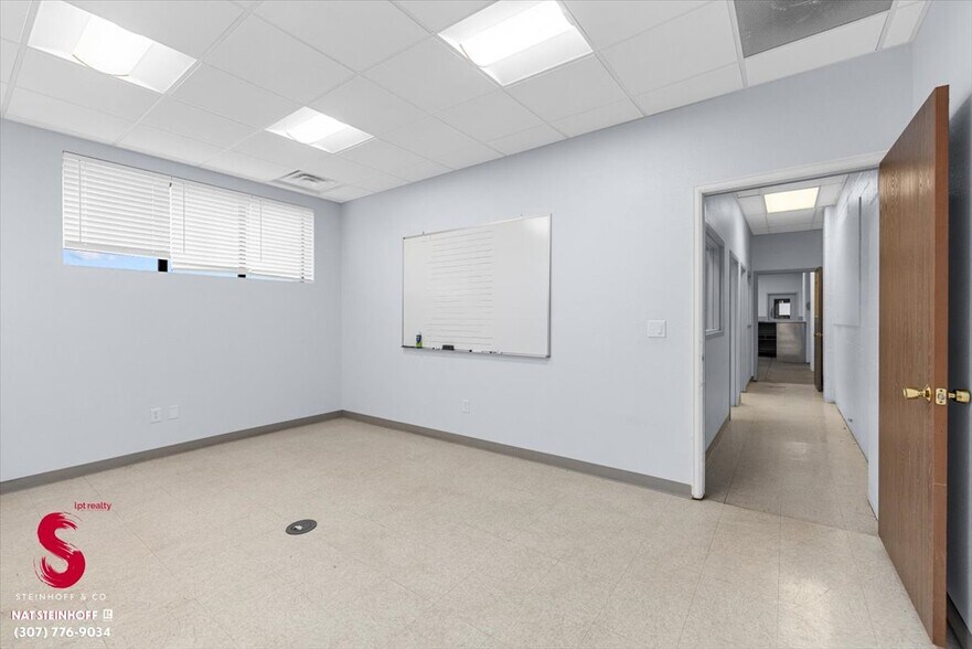 More Photos Of 4113 W Yellowstone Hwy, Casper Flex For Sale
