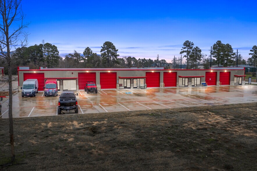 More Photos Of 28215 Vallie St, Pinehurst Warehouse For Lease