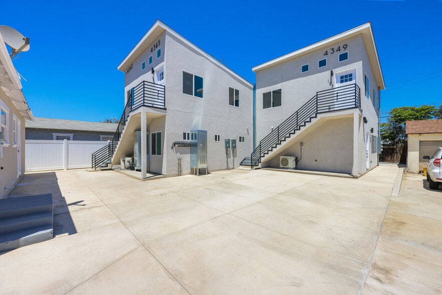 Primary Photo Of 4343 Bancroft St, San Diego Multifamily For Sale