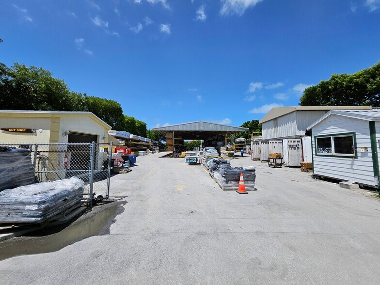 More Photos Of 88521 Overseas hwy, Islamorada General Retail For Sale