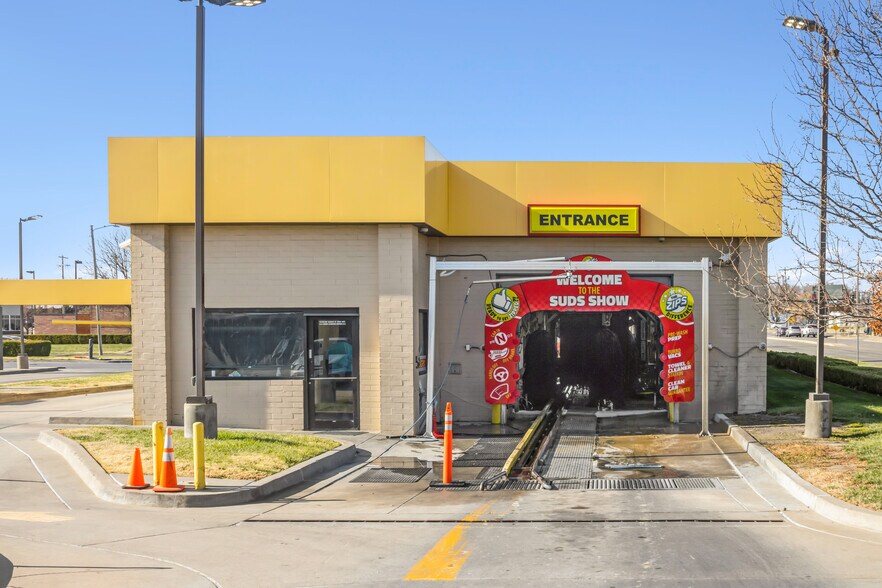 More Photos Of 3825 W Maple St, Wichita Carwash For Sale