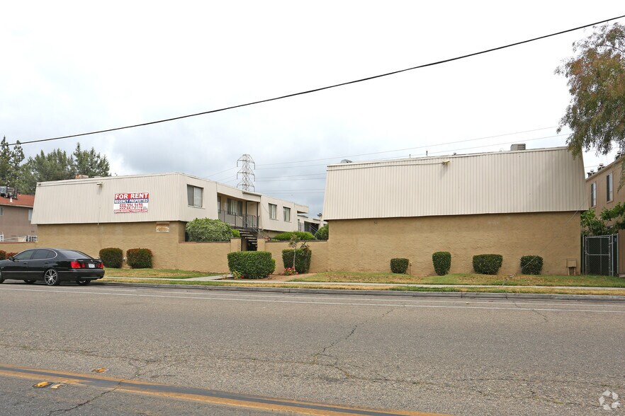 More Photos Of 51 E Dakota Ave, Fresno Apartments For Sale