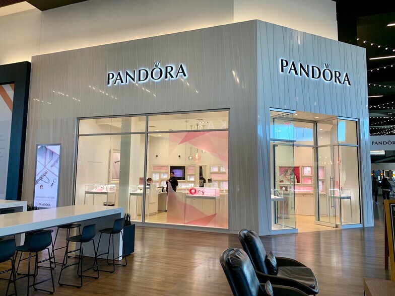 More Photos Of 56 Putnam Ave, Norwalk Unknown For Lease