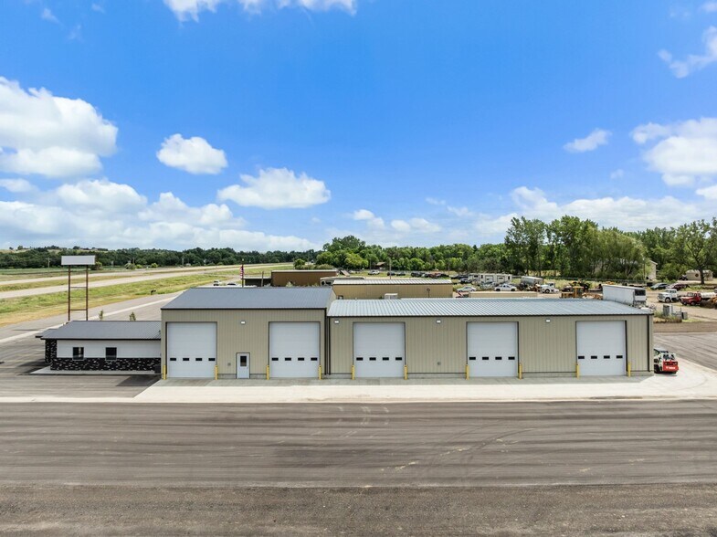 More Photos Of 3050 Highway 52 South, Minot Light Distribution For Lease