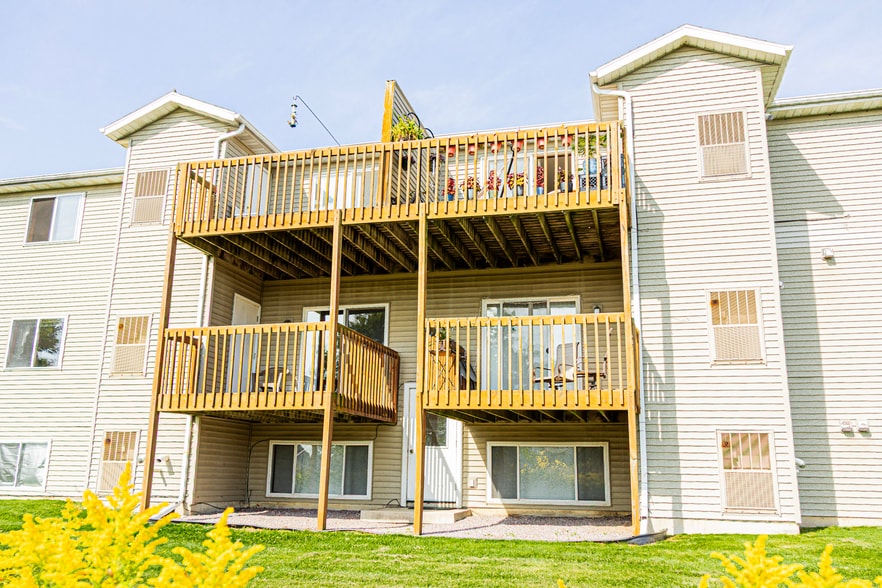 More Photos Of 517 Trail Side Dr, Deforest Apartments For Sale