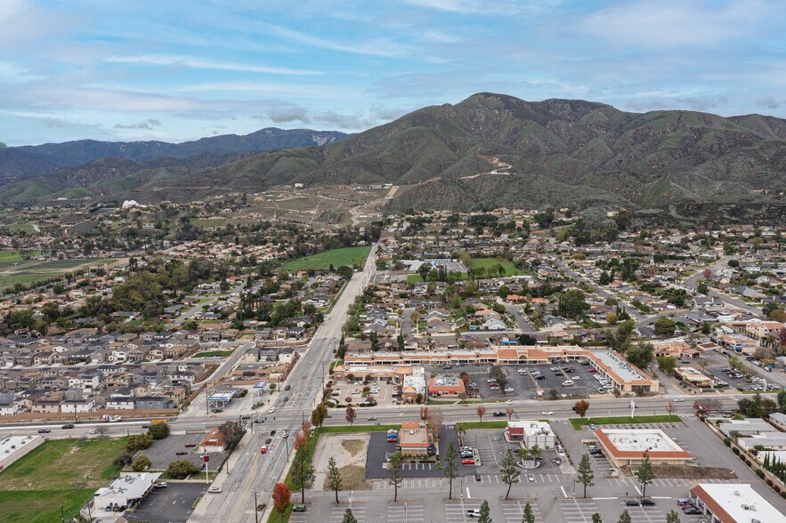 More Photos Of 3644-3694 E Highland Ave, Highland General Retail For Sale