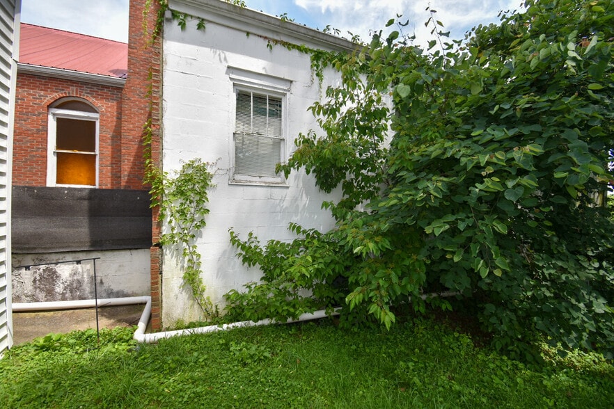 More Photos Of 65 Highland Ave, Lancaster Religious Facility For Sale