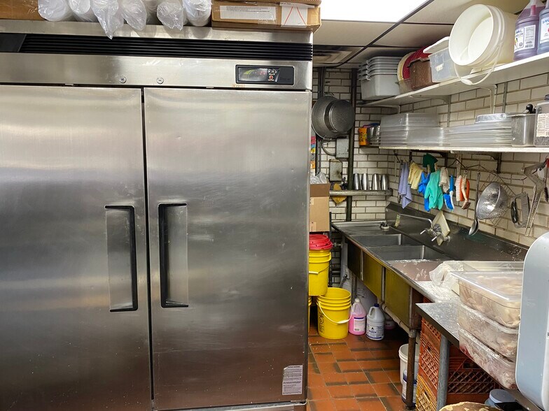 More Photos Of 3825 147th St, Midlothian Restaurant For Sale